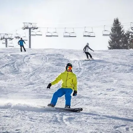Fiona With Jacuzzi *