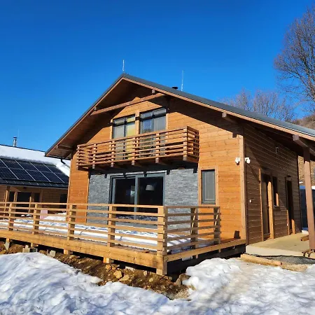 Fiona With Jacuzzi Vakantiehuis *