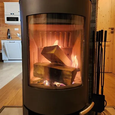 Fiona With Jacuzzi *