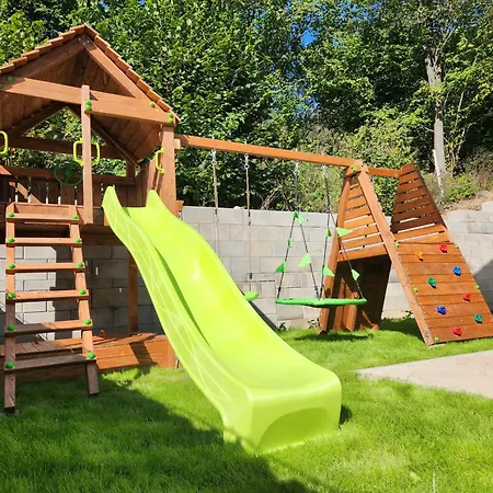 Vakantiehuis Fiona With Jacuzzi *