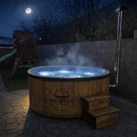Fiona With Jacuzzi *